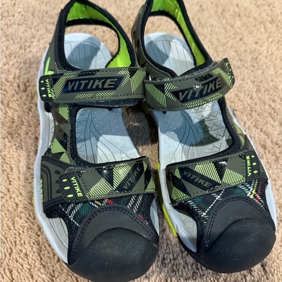 Kids Black and Green Sandals - Picture 2 of 7